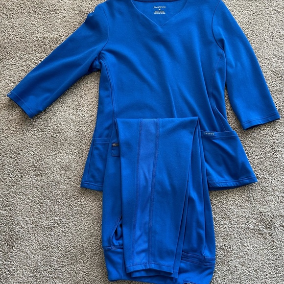 Jaanuu Royal Blue Scrub Ensemble - Picture 1 of 2